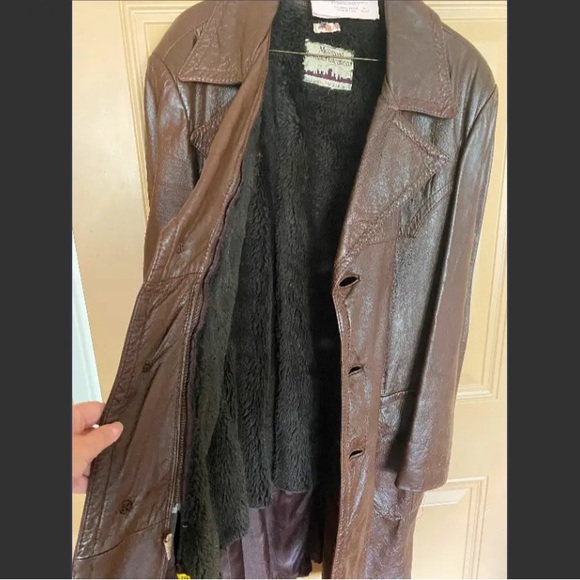 Men’s Leather Coat - Picture 3 of 4